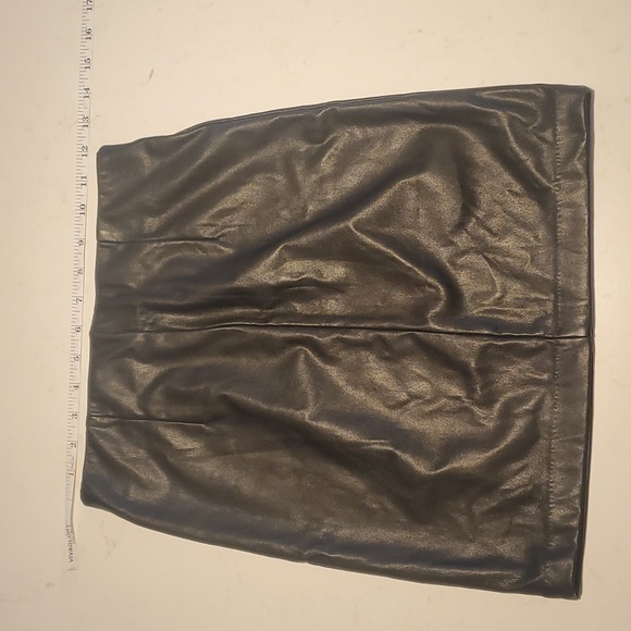 Dynamite black fake leather skirt - Picture 4 of 5